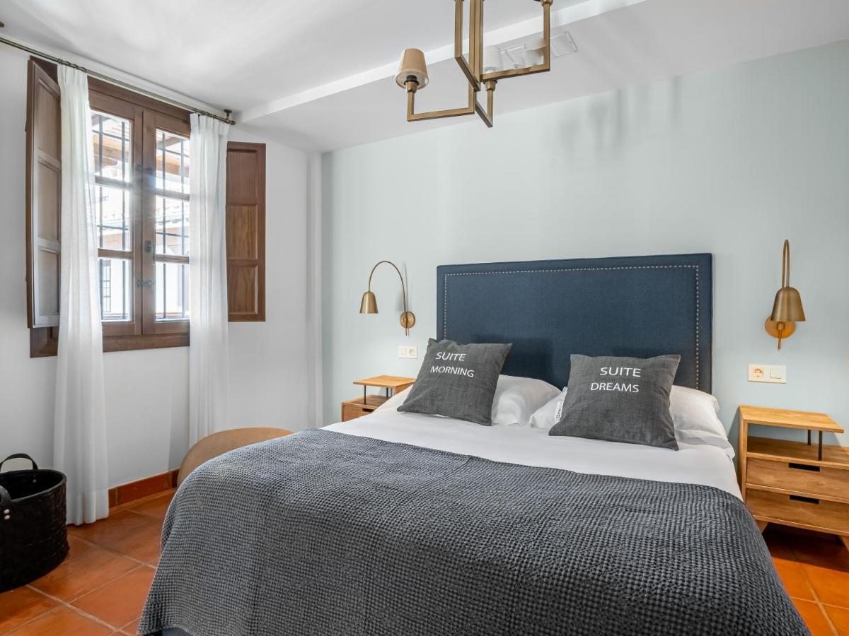 Limehome Granada Calle Santa Ana Bagian luar foto