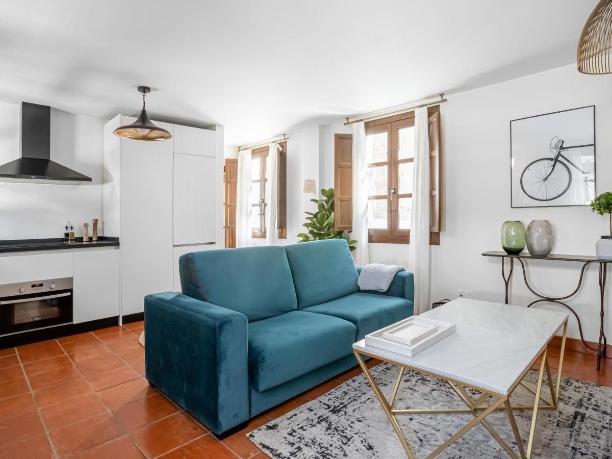 Limehome Granada Calle Santa Ana Bagian luar foto