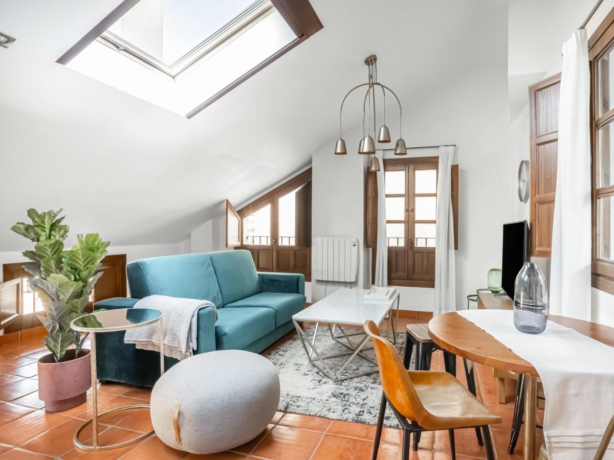 Limehome Granada Calle Santa Ana Bagian luar foto