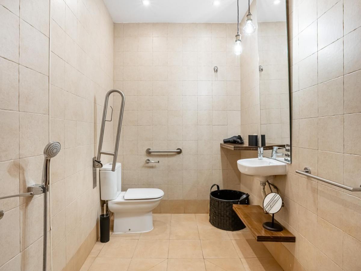 Limehome Granada Calle Santa Ana Bagian luar foto