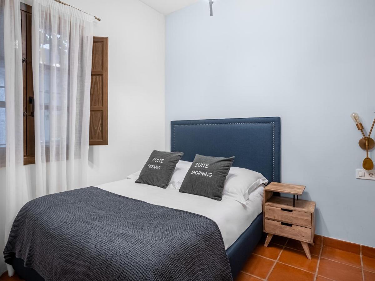 Limehome Granada Calle Santa Ana Bagian luar foto