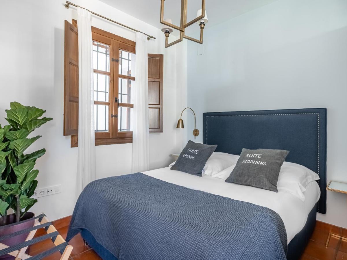 Limehome Granada Calle Santa Ana Bagian luar foto